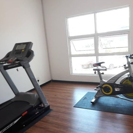 كوتا بْهارو Risqi Apartment 2 Bedroom Wakaf Che Yeh المظهر الخارجي الصورة
