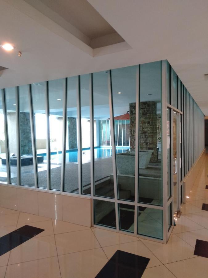 كوتا بْهارو Risqi Apartment 2 Bedroom Wakaf Che Yeh المظهر الخارجي الصورة