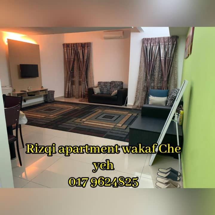 كوتا بْهارو Risqi Apartment 2 Bedroom Wakaf Che Yeh المظهر الخارجي الصورة